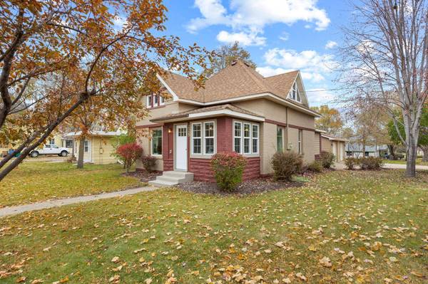 225 E 4th ST, Monticello, MN 55362