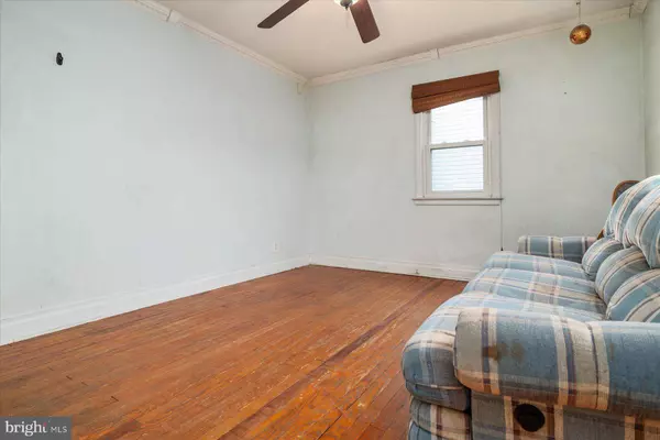 7 CEDAR DR, Glen Burnie, MD 21060