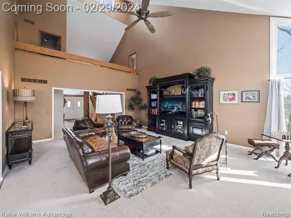 22025 Daleview Drive, Novi, MI 48374