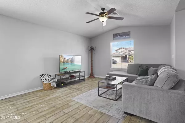 14200 LASSO ROCK Drive, El Paso, TX 79938