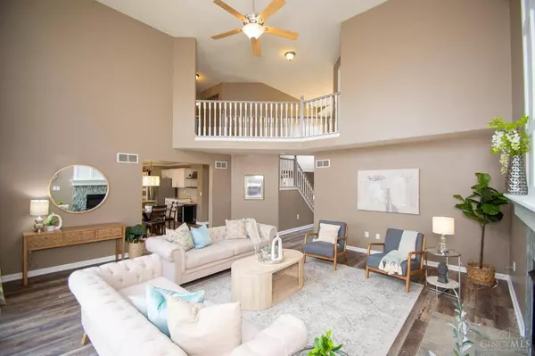 1208 E Glen Echo Ln, Loveland, OH 45140