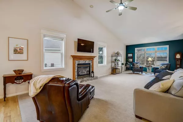 908 James Court, Waunakee, WI 53597