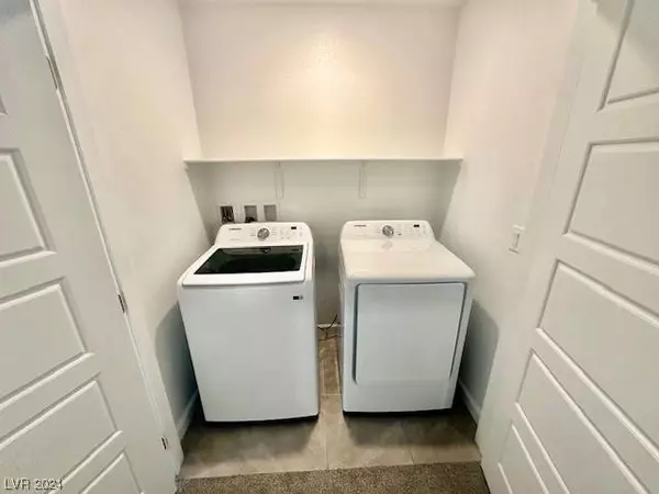 3525 Grecian Queen Avenue, Las Vegas, NV 89106