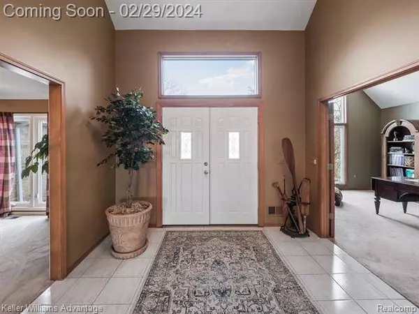 22025 Daleview Drive, Novi, MI 48374