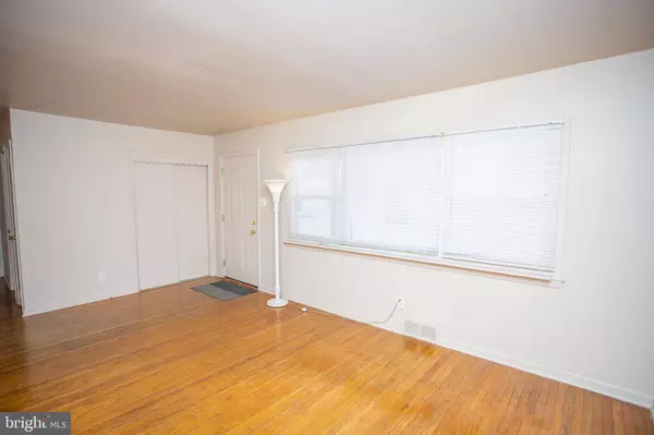 2 GREEN AVE, Glassboro, NJ 08028