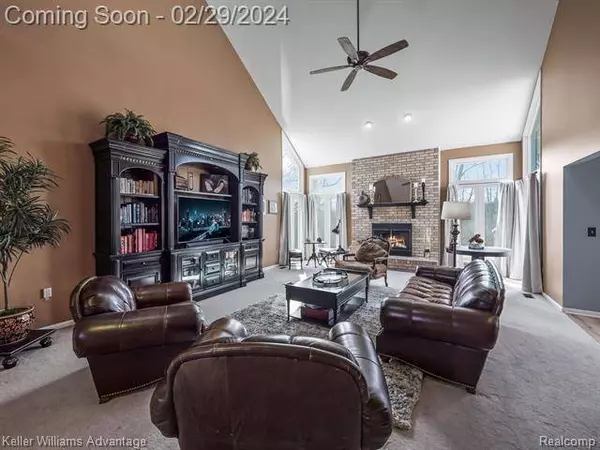 22025 Daleview Drive, Novi, MI 48374
