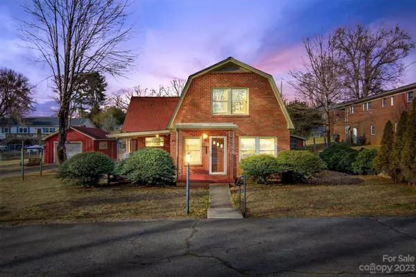 127 Hospital AVE, Lenoir, NC 28645