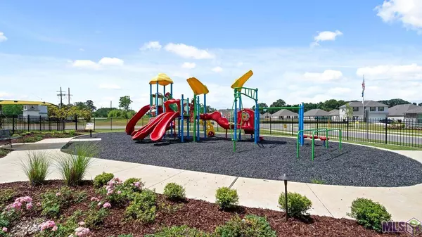 16220 LOUSSIER DR, Zachary, LA 70791