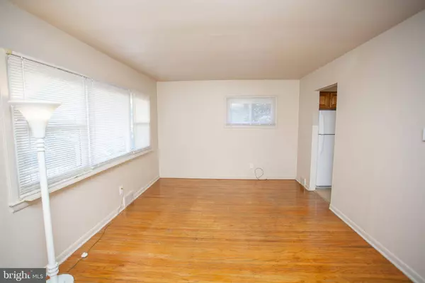 2 GREEN AVE, Glassboro, NJ 08028