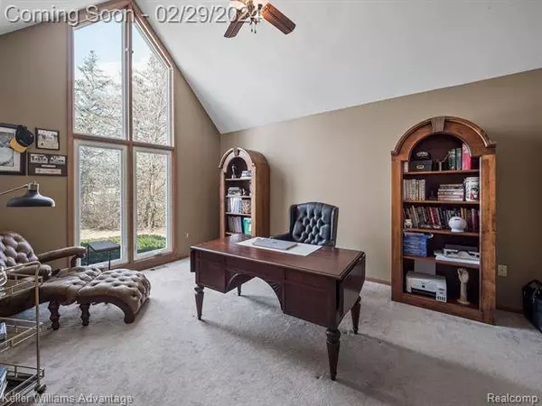 22025 Daleview Drive, Novi, MI 48374