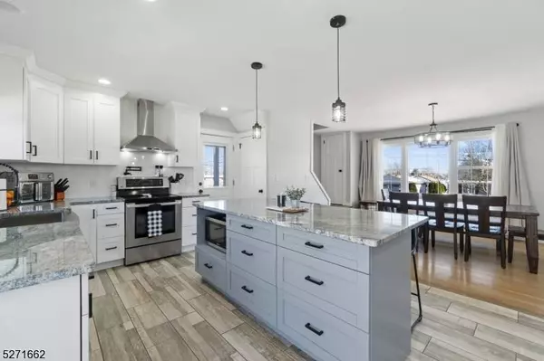 154 Doherty Dr, Clifton City, NJ 07013