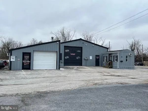 102 S MAIN ST, Dover, PA 17315