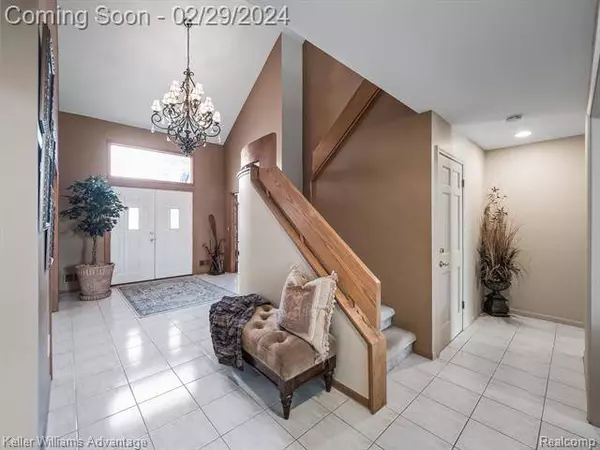 22025 Daleview Drive, Novi, MI 48374