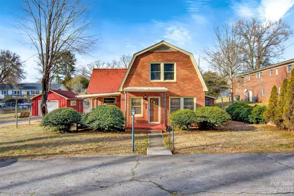 127 Hospital AVE, Lenoir, NC 28645