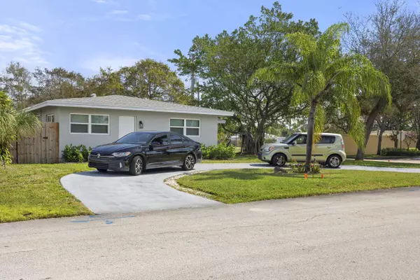 2500 NE 19th AVE, Lighthouse Point, FL 33064