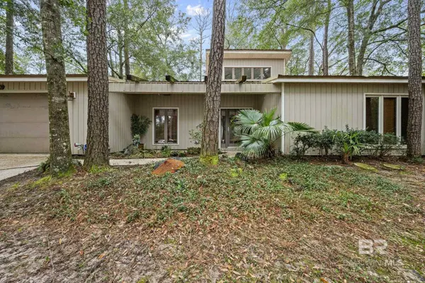 103 Hillcrest Circle, Daphne, AL 36526