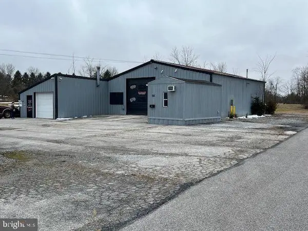 102 S MAIN ST, Dover, PA 17315