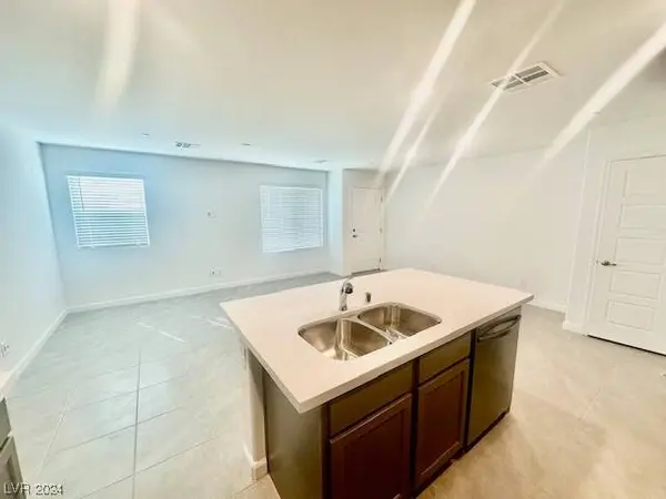 3529 Grecian Queen Avenue, Las Vegas, NV 89106