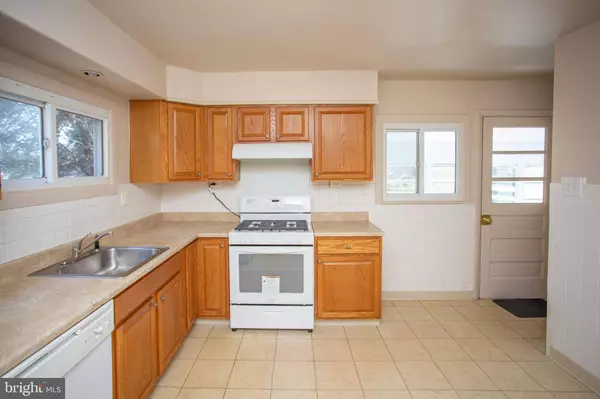 2 GREEN AVE, Glassboro, NJ 08028