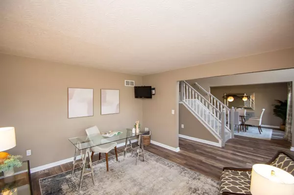 1208 E Glen Echo Ln, Loveland, OH 45140