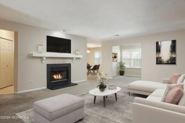 620 Waters Edge Drive, Toms River, NJ 08753