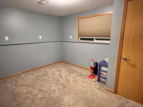 405 Kriesel PL NE, Owatonna, MN 55060