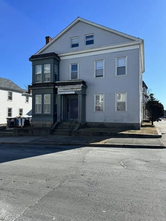 54 Russell St, New Bedford, MA 02740