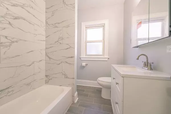 15521 Vine AVE, Harvey, IL 60426