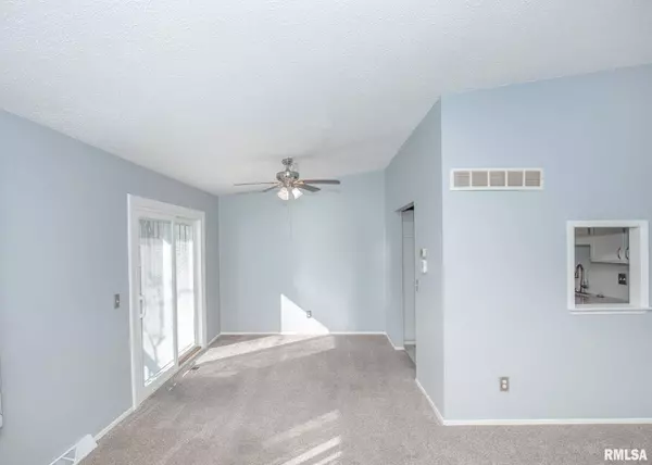 4023 LILLIE AVE #108, Davenport, IA 52806