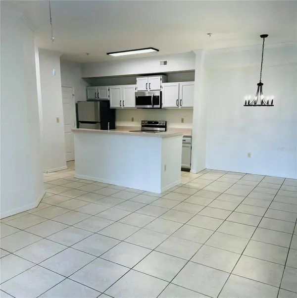 5618 PINNACLE HEIGHTS CIR #304, Tampa, FL 33624