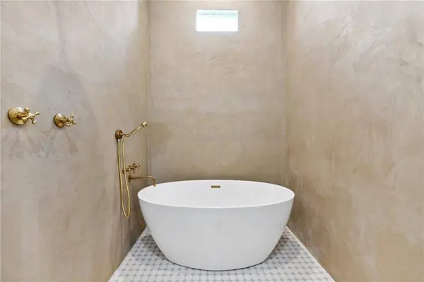 1234 FRENCHMEN ST, New Orleans, LA 70116