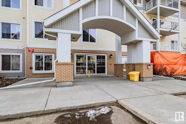 #311 2208 44 AV NW, Edmonton, AB T6T 0G6
