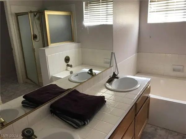 3321 Misty Cove Court, Las Vegas, NV 89117