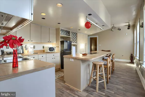 719 W KING ST, York, PA 17401