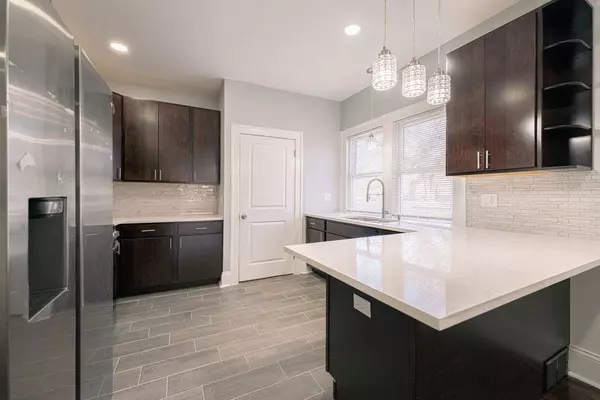 15521 Vine AVE, Harvey, IL 60426