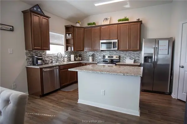 2051 Brisbane WAY, Bryan, TX 77807