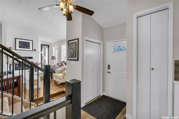 207 Sebestyen TERRACE, Saskatoon, SK S7K 6R8