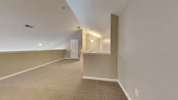 16757 Maverick CT, Westfield, IN 46074