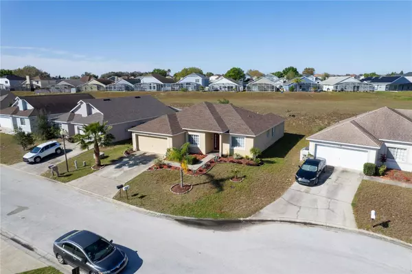 712 HILLCREST DR, Davenport, FL 33897