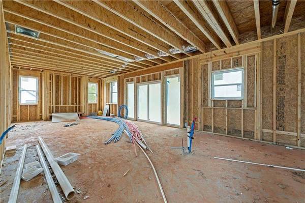 100 Lakeside DR, Forsyth, GA 31029