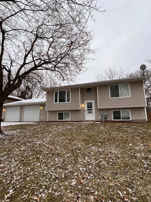 405 Kriesel PL NE, Owatonna, MN 55060