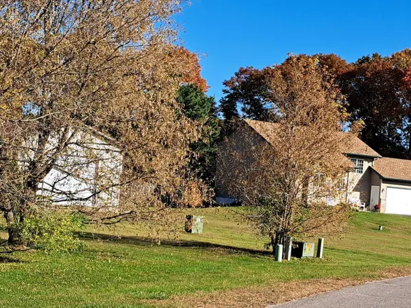 7050 Spruce DR, Princeton, MN 55371