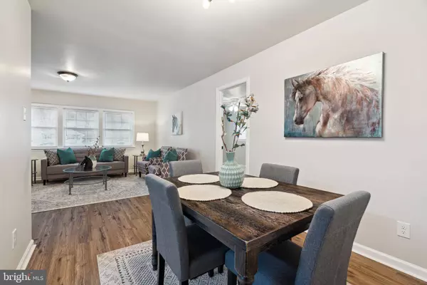 900 BIRCHWOOD DR, Newark, DE 19713