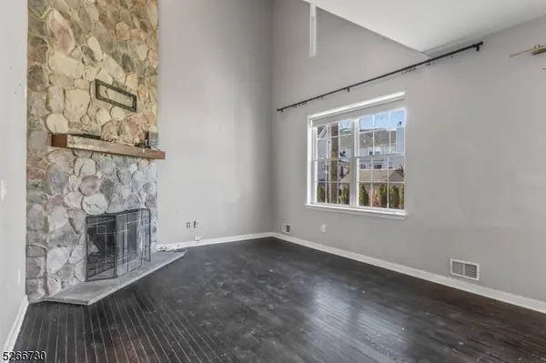 48 Haze Way, Lopatcong Twp., NJ 08865