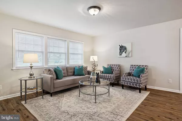 900 BIRCHWOOD DR, Newark, DE 19713