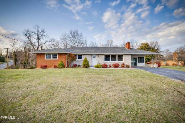 312 Castle Oaks DR, Kingsport, TN 37663