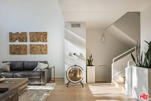 1401 Camden Ave #5, Los Angeles, CA 90025