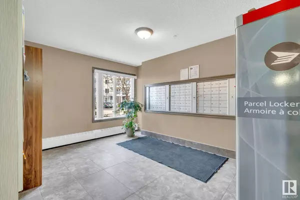 #311 2208 44 AV NW, Edmonton, AB T6T 0G6