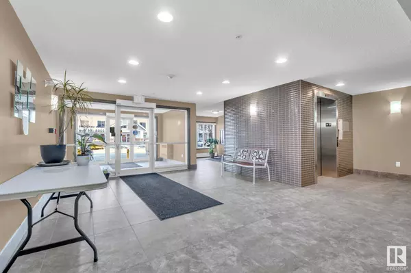 #311 2208 44 AV NW, Edmonton, AB T6T 0G6