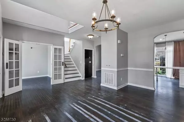 48 Haze Way, Lopatcong Twp., NJ 08865